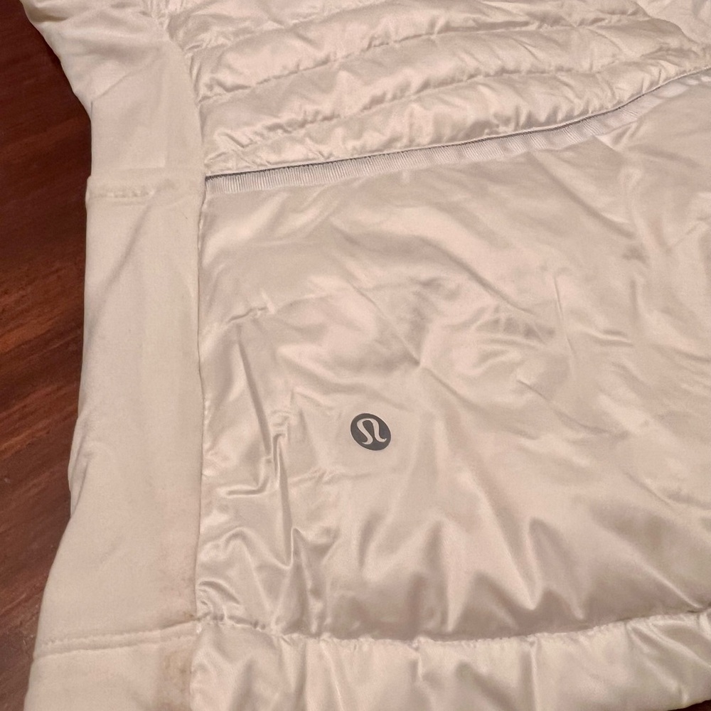 Lululemon Down for a Run Vest, size small - Picture 6 of 12